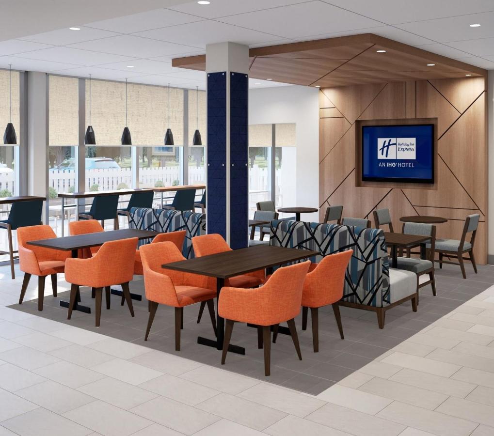 Holiday Inn Express & Suites - Tomah By Ihg Extérieur photo