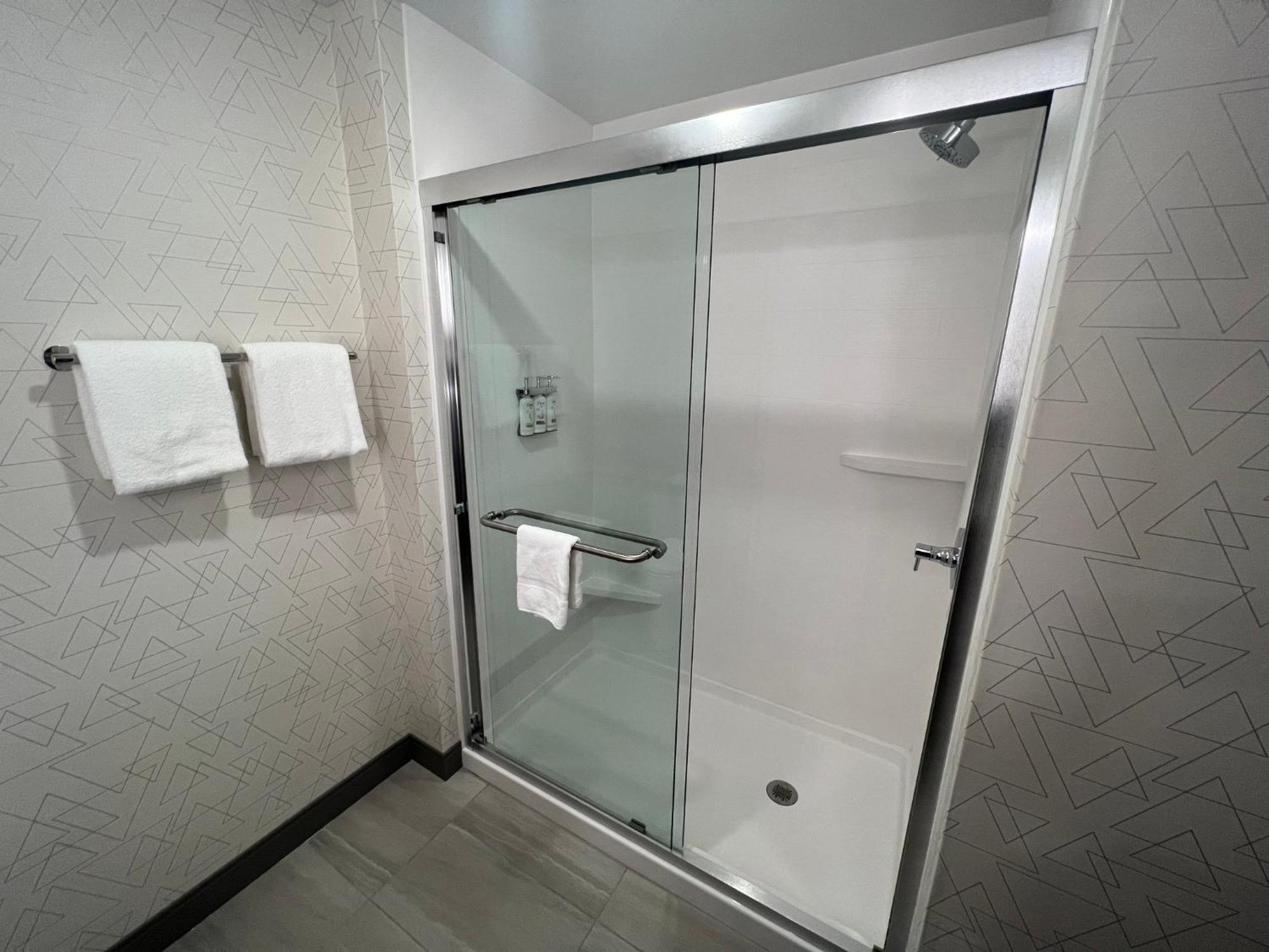Holiday Inn Express & Suites - Tomah By Ihg Extérieur photo